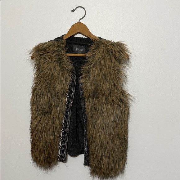 Miss Me Faux Fur Beaded Boho Sweater Vest - Picture 2 of 8